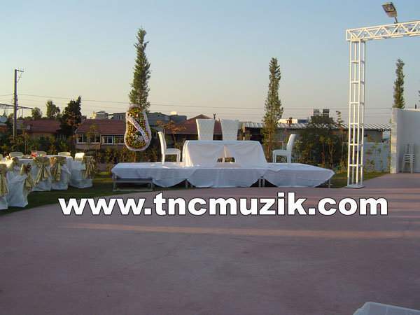 podyum kiralama izmir